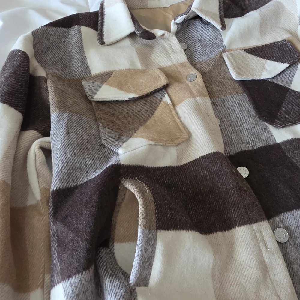 * NWOT Womens Boyfriend Checkered‎ Flannel Shirt Jacket Plaid Design- Shacket
